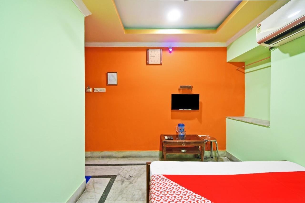 Hôtel Oyo 85829 Max International à Calcutta Extérieur photo