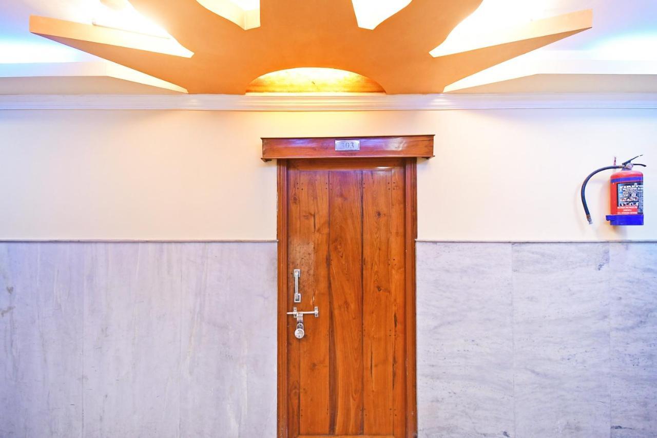 Hôtel Oyo 85829 Max International à Calcutta Extérieur photo